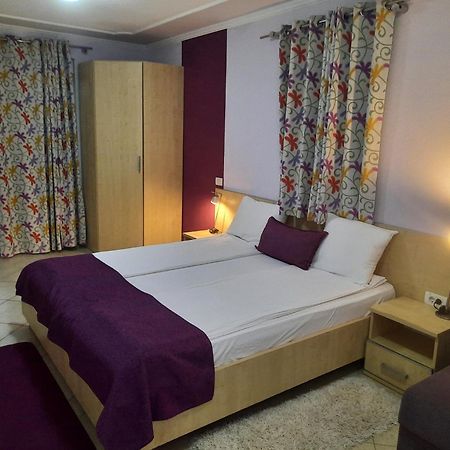 Hotel Aruba Будва Екстериор снимка
