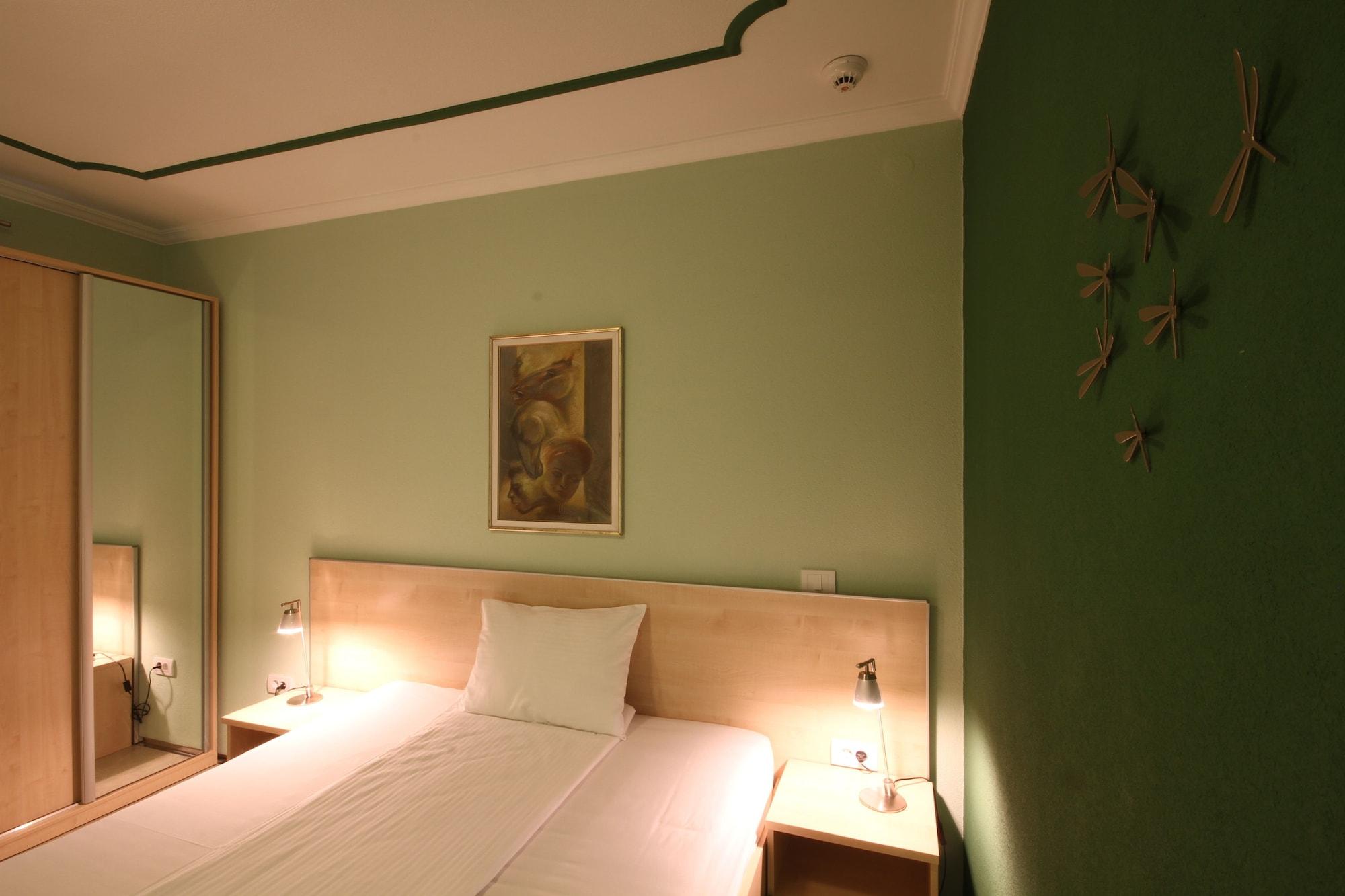 Hotel Aruba Будва Екстериор снимка