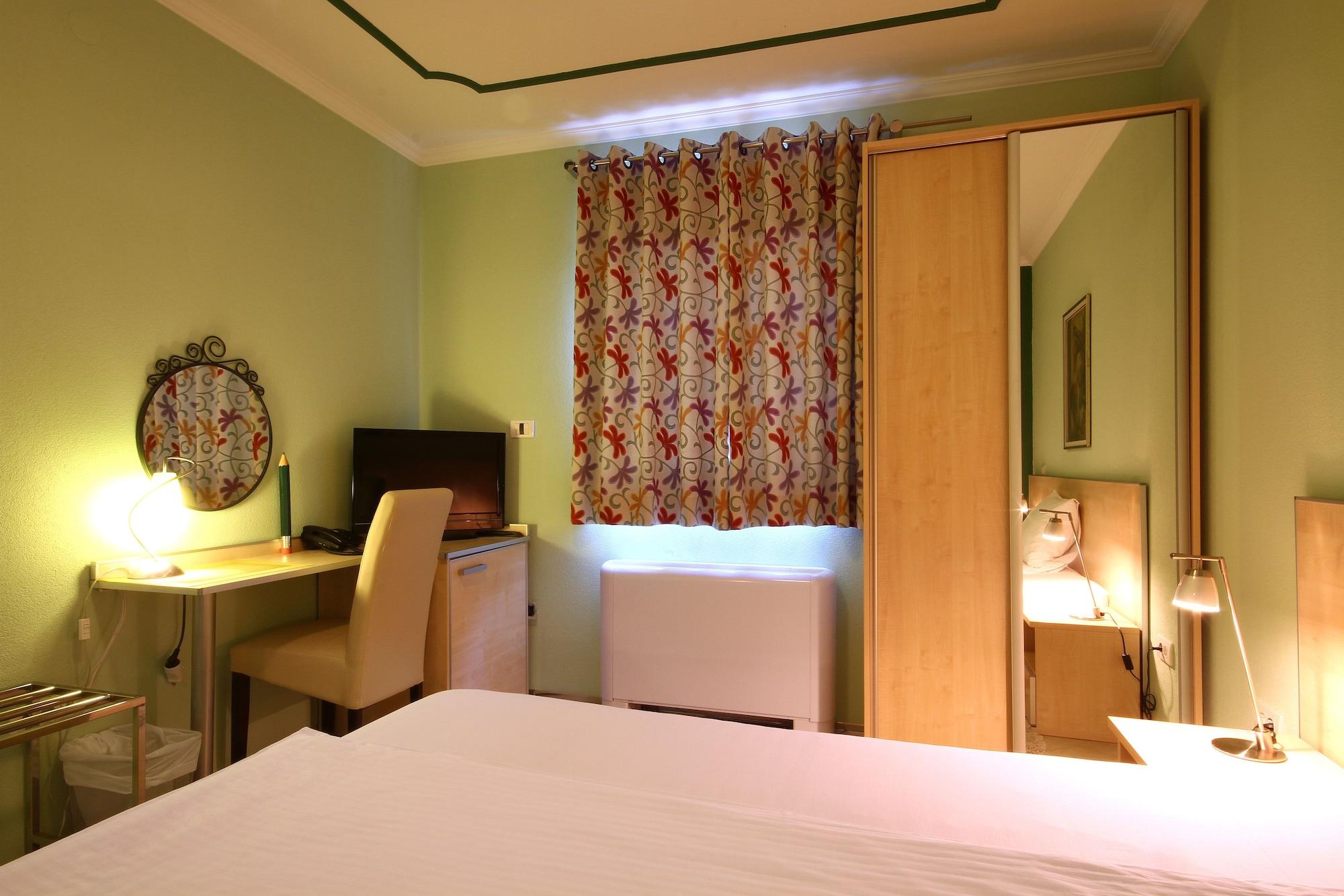 Hotel Aruba Будва Екстериор снимка