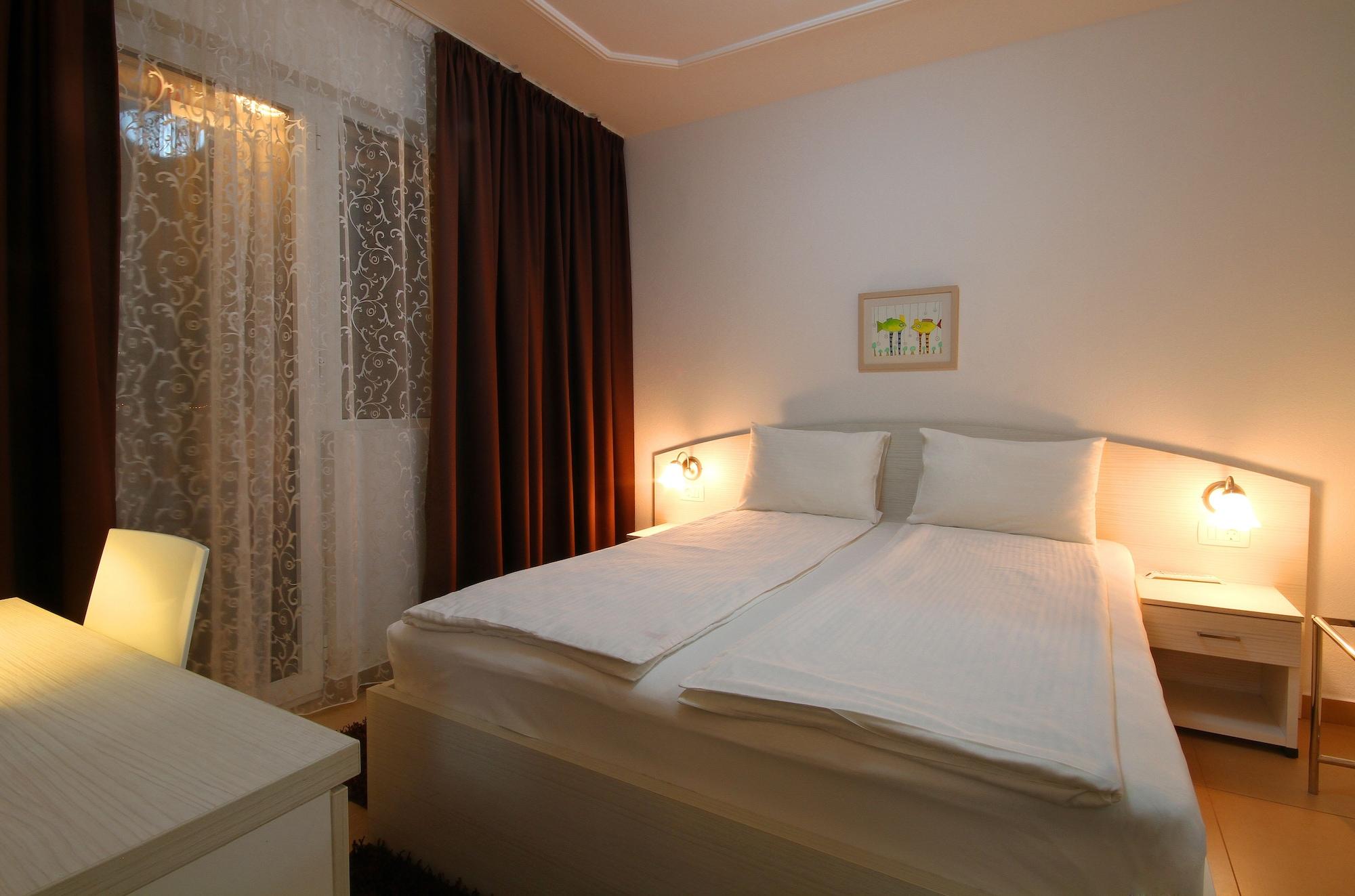 Hotel Aruba Будва Екстериор снимка