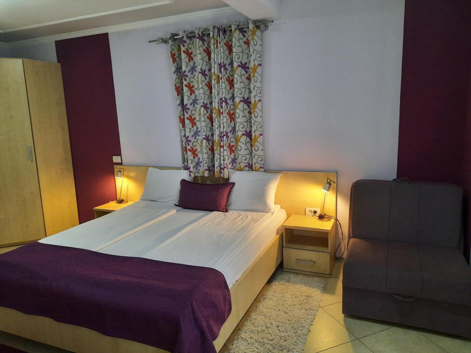 Hotel Aruba Будва Екстериор снимка